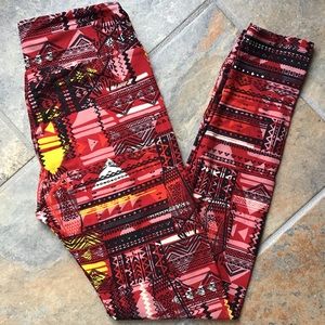 NWOT Geometric Print Leggings